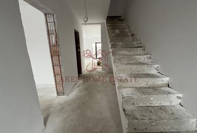 Duplex cu 4 camere cu Canalizare în Moșnița Veche - 8