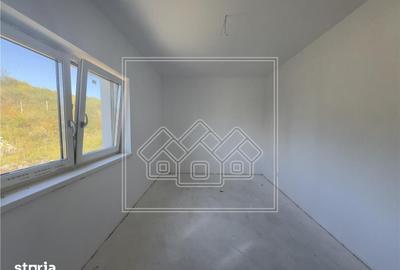 Apartament cu 3 camere în Cristian - 6