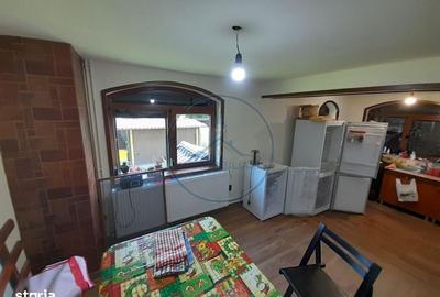 Casă cu 4 camere în Rusu Bârgăului