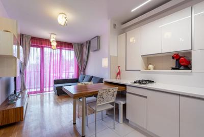 Apartament cu 2 camere semidecomandat, mobilat în Ultracentral