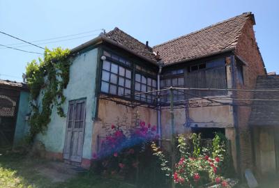 Casă cu 4 camere decomandat în Retiș - 5