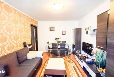 Apartament cu 3 camere decomandat în Astra