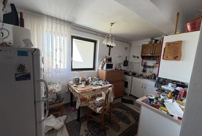 Apartament cu 2 camere decomandat, mobilat în Micești