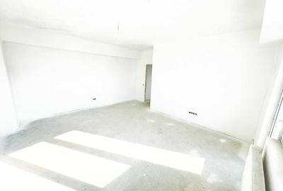 Apartament cu 2 camere decomandat în Ștrand