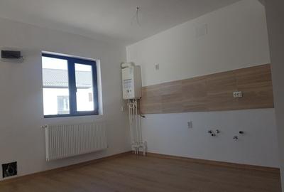 Duplex cu 12 camere cu Teren 1600 Mp în Domnești - 6