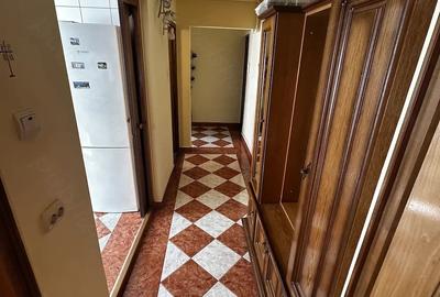 Apartament cu 3 camere nedecomandat în Central