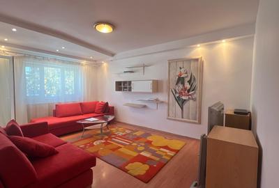 Apartament cu 3 camere decomandat, mobilat în Băneasa