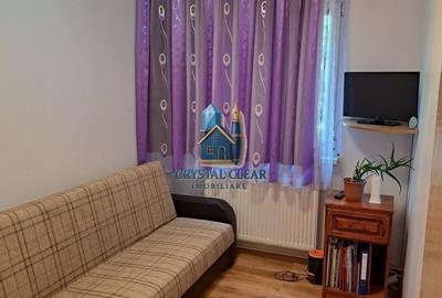 Apartament cu 3 camere semidecomandat în Dâmbu Pietros