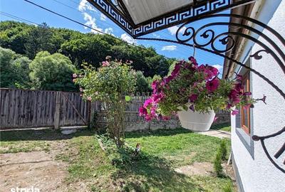 Casă cu 2 camere cu Teren 221 Mp în Tărlungeni