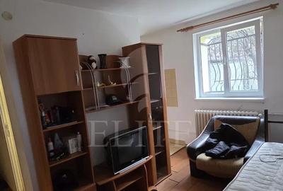 Apartament cu 2 camere semidecomandat, mobilat în Gheorgheni