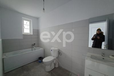 Casă cu 4 camere cu Teren 2500 Mp în Trivale - 12