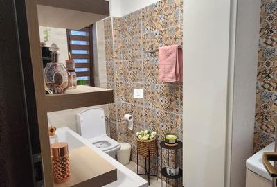 Casă cu 5 camere cu Teren 317 Mp în Corbeanca