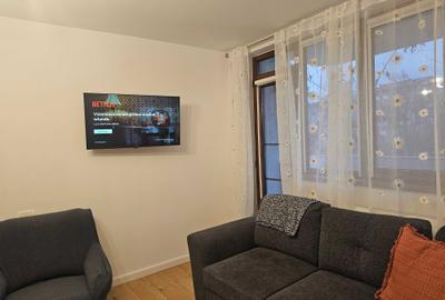 Apartament cu 3 camere semidecomandat în Sud - 1