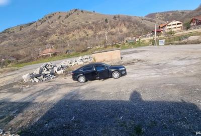 Teren de 4200 mp, în Gura Văii - 10