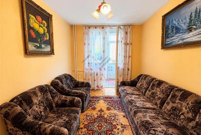 Apartament cu 3 camere decomandat în Dacia