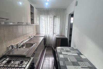Apartament cu 3 camere în Traian - 1