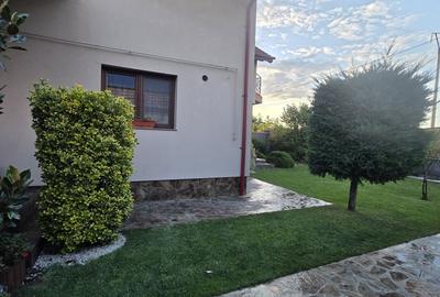 Casă cu 4 camere în Zimandcuz