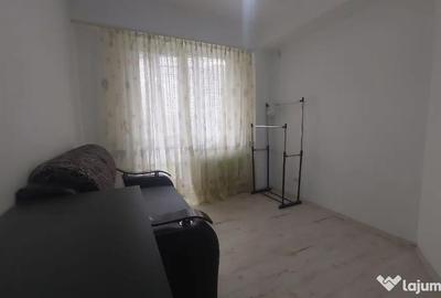 Apartament cu 2 camere decomandat în P-ța Romană