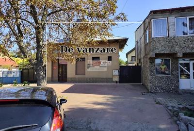 Casă individuală cu 6 camere cu Canalizare în Sud