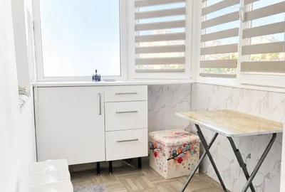 Apartament cu 2 camere decomandat în Trocadero