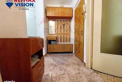 Apartament cu 3 camere decomandat în Valea Rosie