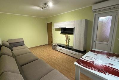 Apartament cu 2 camere decomandat în Micro 17
