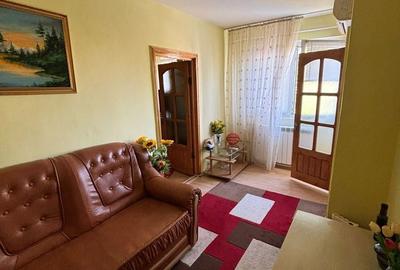 Apartament cu 4 camere în Podu Roș - 1