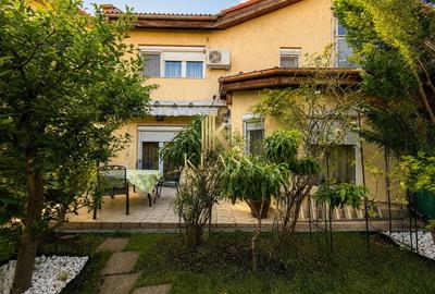 Duplex cu 5 camere cu Canalizare în Voluntari