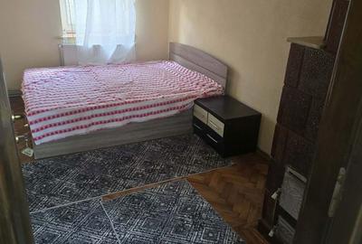 Casă cu 4 camere în Central - 2