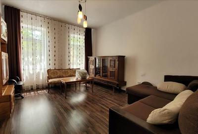 Apartament cu 2 camere decomandat, mobilat în Centrul Civic