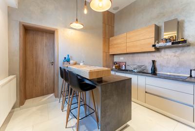 Apartament cu 3 camere decomandat în Centrul Istoric - 4
