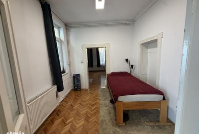Casă cu 3 camere în Libertății