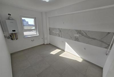 Apartament cu 3 camere decomandat în Tractorul - 2