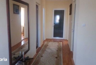 Casă cu 4 camere cu Teren 130 Mp în Central