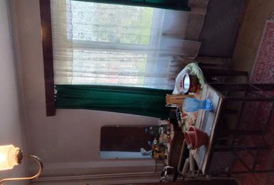 Apartament cu 4 camere decomandat în Confecții