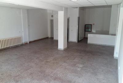 Spațiu comercial, de 70 mp, în Central