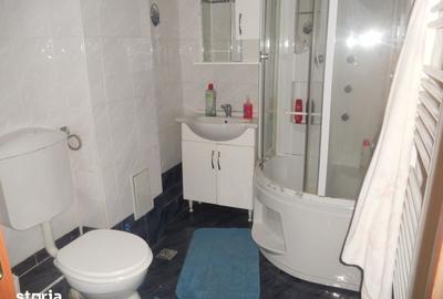 Apartament cu 3 camere decomandat în Central - 2