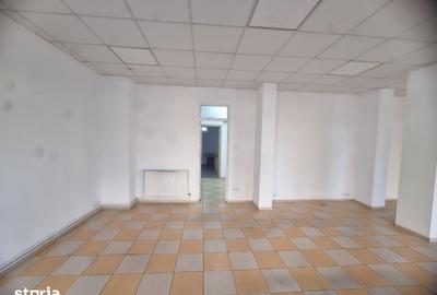 Spațiu comercial, de 82 mp, în Micro 12