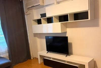 Apartament cu 3 camere decomandat, mobilat în Giurgiului