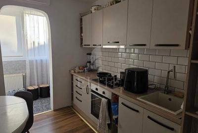 Apartament cu 2 camere decomandat, mobilat în Zorilor