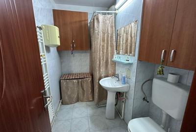 Spațiu comercial, de 48 mp, în Ultracentral - 8