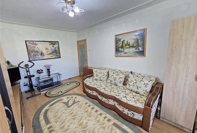 Apartament cu 2 camere decomandat în Mircea cel Bătrân