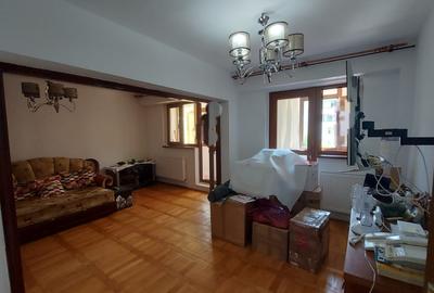 Apartament cu 4 camere decomandat, mobilat în - 1