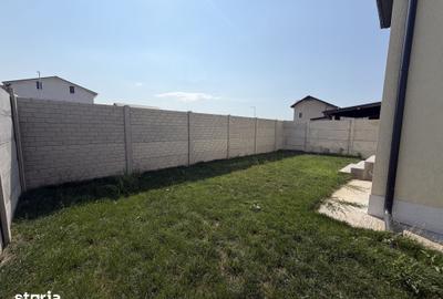 Casă cu 4 camere cu Teren 300 Mp în Central