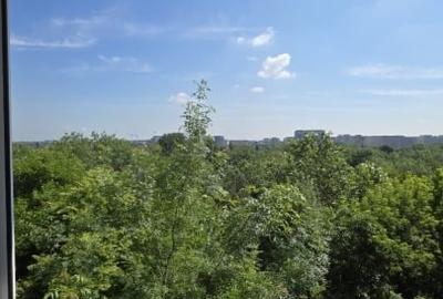 Apartament cu 4 camere decomandat, mobilat în Tei
