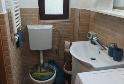 Apartament cu 3 camere semidecomandat în Central - 3