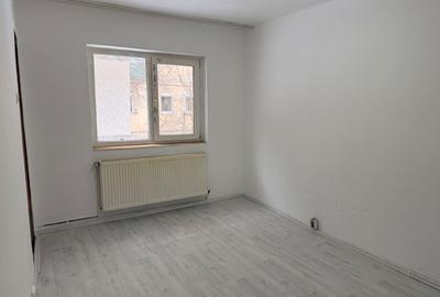 Garsonieră semidecomandată în Soarelui