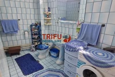 Casă cu 6 camere cu Teren 196 Mp în Central