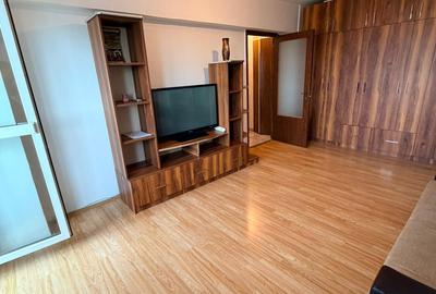 Apartament cu 2 camere semidecomandat în Berceni