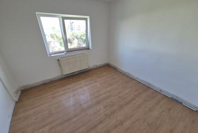 Apartament cu 2 camere decomandat în Între Lacuri - 7